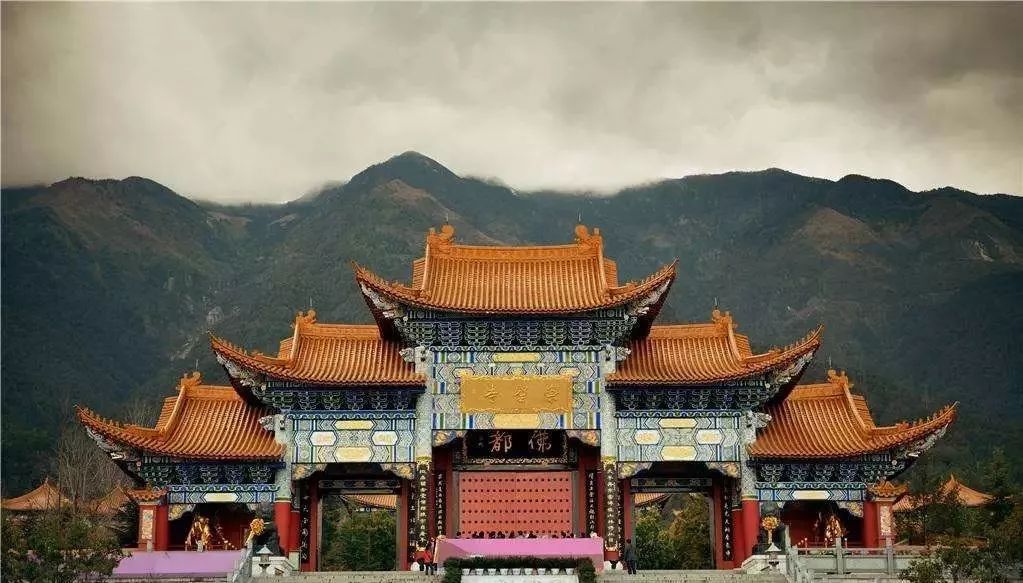 高层住宅楼层风水_寺庙跟前住宅风水_住宅位置风水图解大全