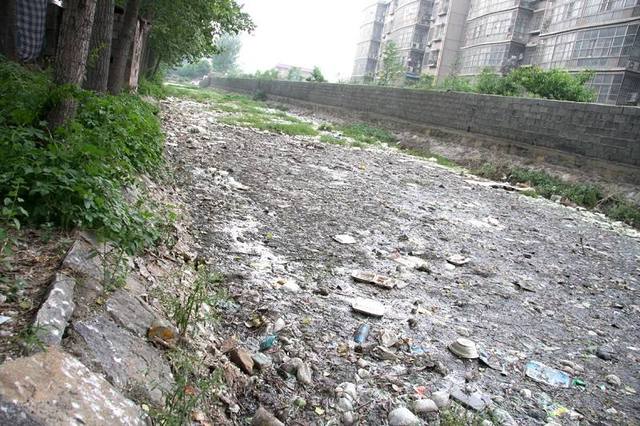 高压线对住宅的风水_风水高压线_住宅风水上有高压线吗